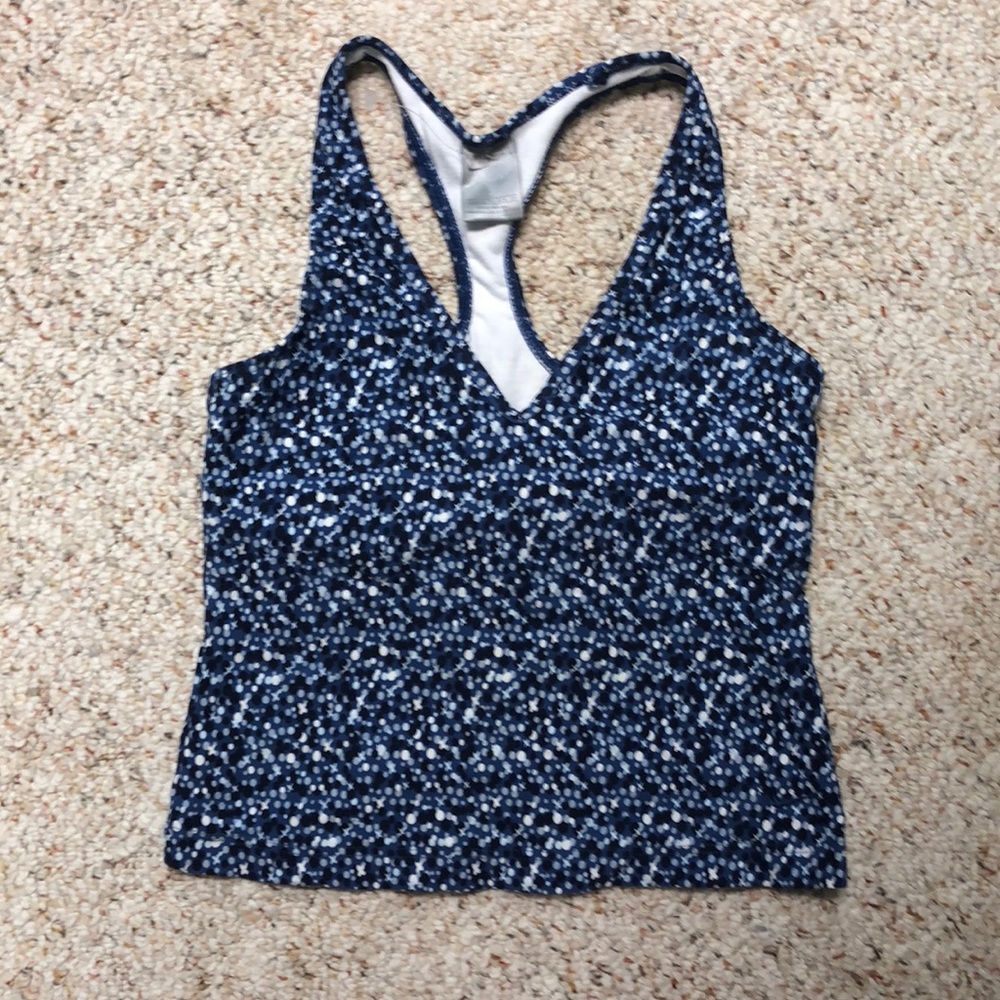 Nike NWOT sport top